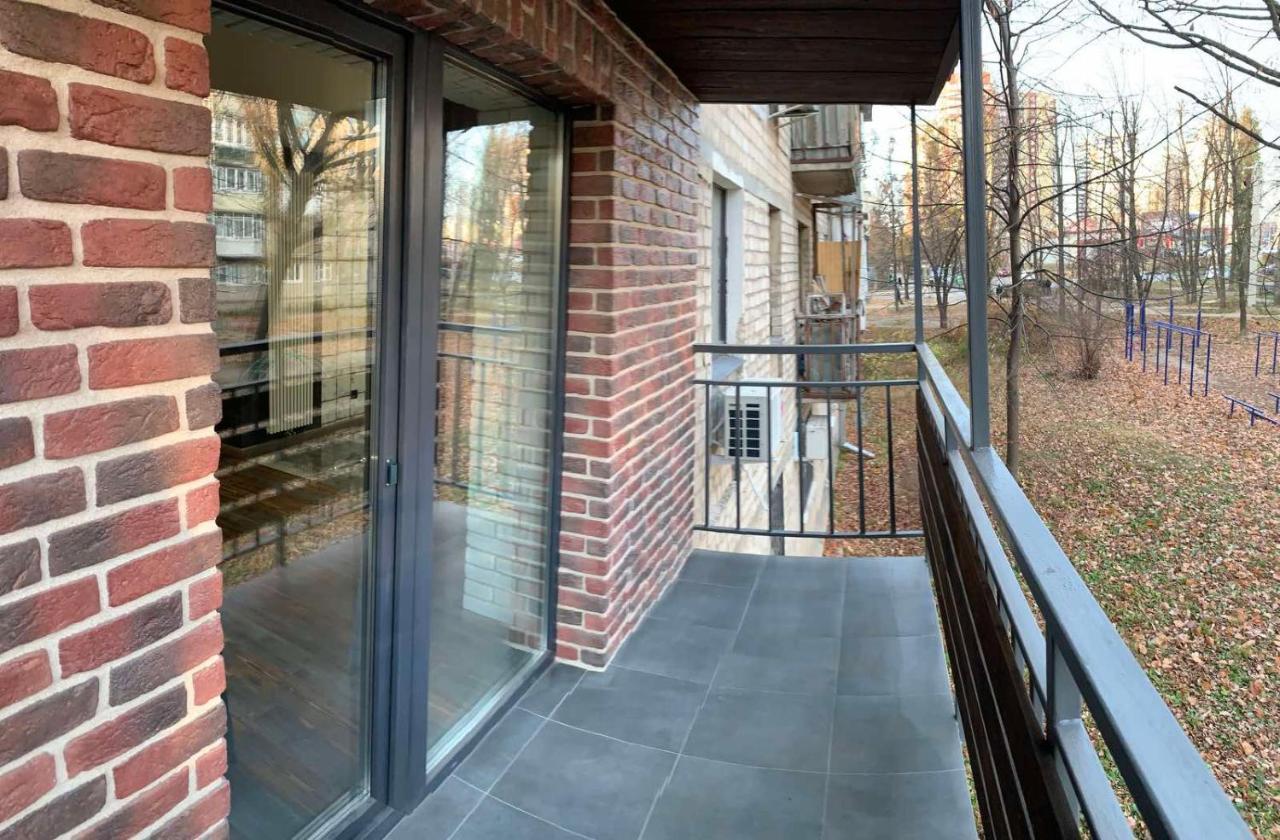 Apartamento Уютная Квартира Возле Метро 23 Августа Jarkov Exterior foto